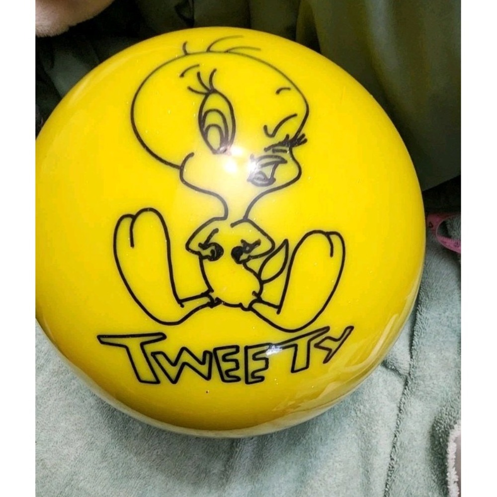 Vintage Brunswick Tweety Bird Warner Bro Bowling Ball 8 LB NOT DRILLED Read Bag